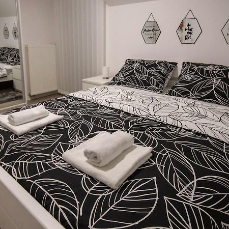 Apartman F&F Otočac المظهر الخارجي الصورة