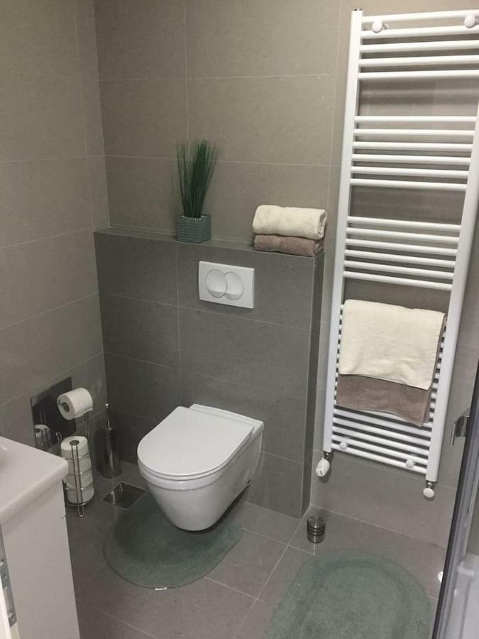 Apartman F&F Otočac المظهر الخارجي الصورة