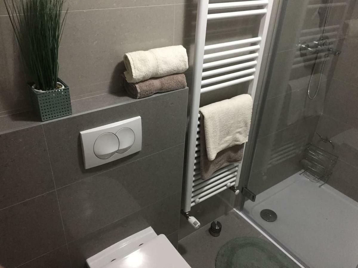Apartman F&F Otočac المظهر الخارجي الصورة