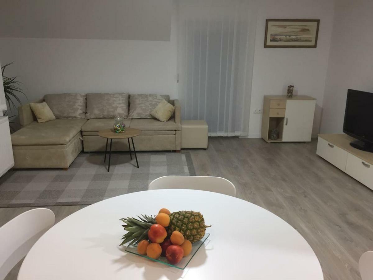 Apartman F&F Otočac المظهر الخارجي الصورة